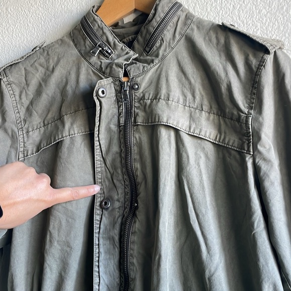 Levi's Women's Legacy Cotton Lightweight Fishtail Anorak Jacket New Army Green M - Picture 8 of 11